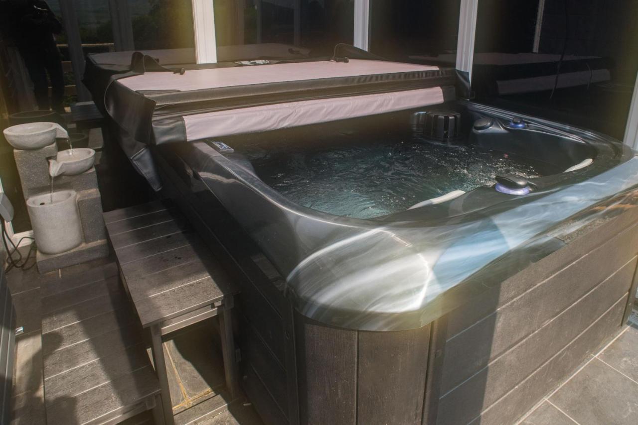 Luxury Super Central Cottage With A Hot Tub/ Gym พอทรี ภายนอก รูปภาพ